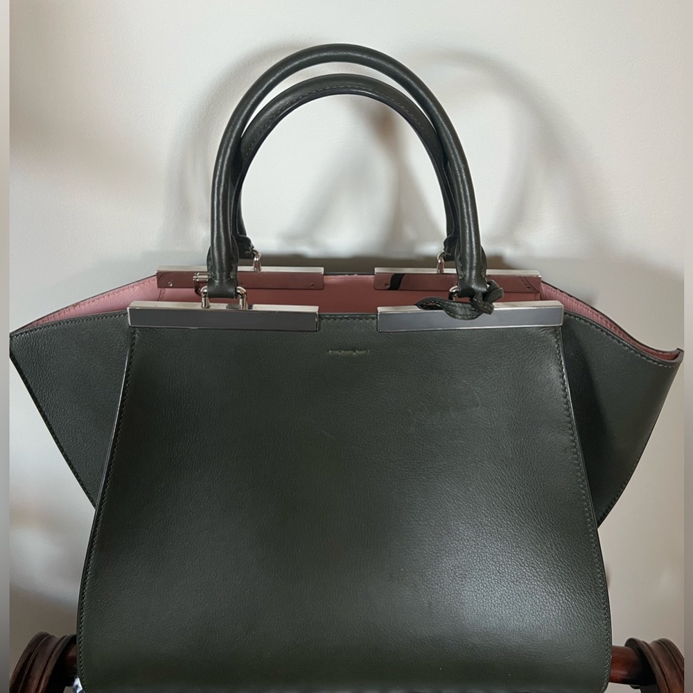 Fendi authentic Trois Jour Excellent Condition RARE bag with shoulder strap